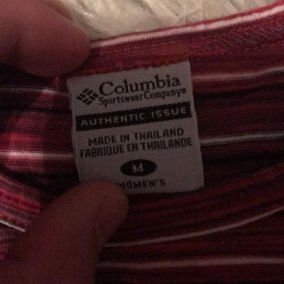 Like new Columbia long sleeve shirt - Picture 4 of 5